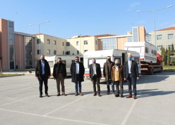 Τρία τροχόσπιτα παρέδωσε στην Περιφέρεια η Συνεταιριστική Τράπεζα Θεσσαλίας