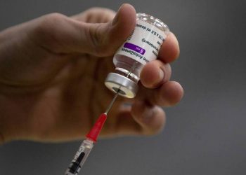 Εμβολιασμοί: Ανοίγει η πλατφόρμα των ραντεβού για τις ευπαθείς ομάδες – Ποιοι ακολουθούν
