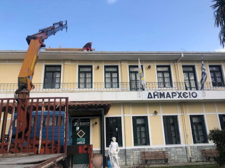 Νέα στέγη στο πρώην Δημαρχείο Μ. Καλυβίων