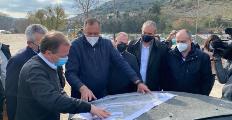 Καραμανλής: Έρχονται αύριο οι πρώτοι οικίσκοι στις σεισμόπληκτες περιοχές – Άμεσα και επιδότηση ενοικίου