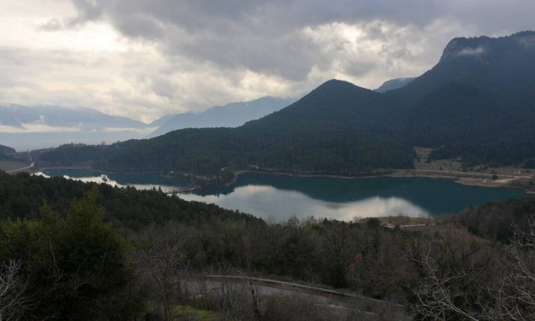 Καιρός τώρα: Με νεφώσεις, βροχές και χιόνια η Τρίτη – Σε πτώση η θερμοκρασία (pics)