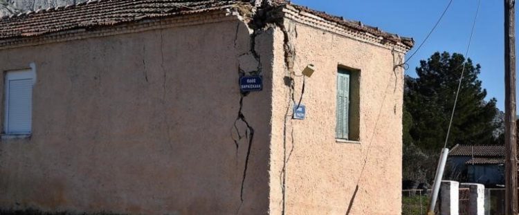10 τα υπό κατεδάφιση σπίτια στο Ζάρκο μέχρι στιγμής μετά τον καταστροφικό σεισμό