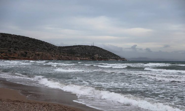 Καιρός τώρα: Συννεφιασμένη η Τετάρτη – Πού θα σημειωθούν βροχές (pics)