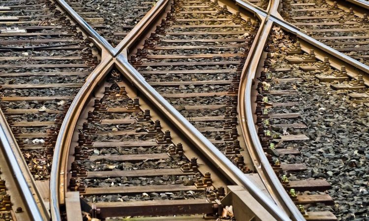 Τραγωδία με 9χρονη στη Ρωσία: Ο πατέρας της την έριξε κατά λάθος στις γραμμές του τρένου