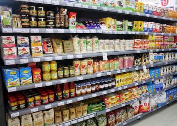 Τρικαλινές άδειασαν τα ράφια super market- Δυο συλλήψεις