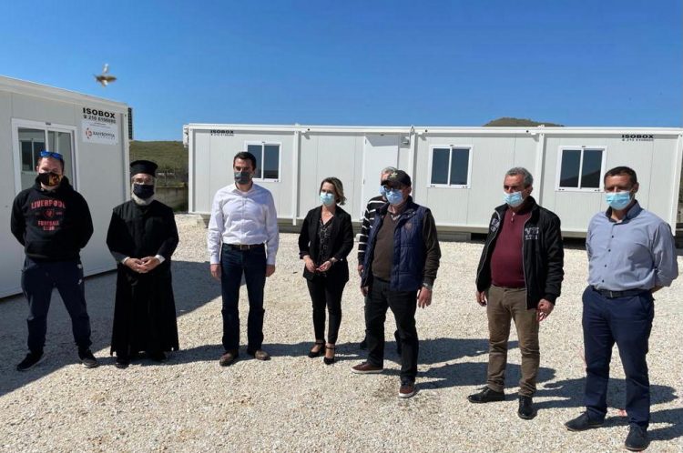 Κώστας Σκρέκας: Ολοκληρώθηκε η τοποθέτηση 13 οικίσκων για τη στέγαση των σεισμοπαθών