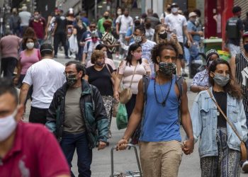 Βραζιλία: Ο ΠΟΥ κάνει λόγο για «μανιασμένη κόλαση» της πανδημίας στη χώρα