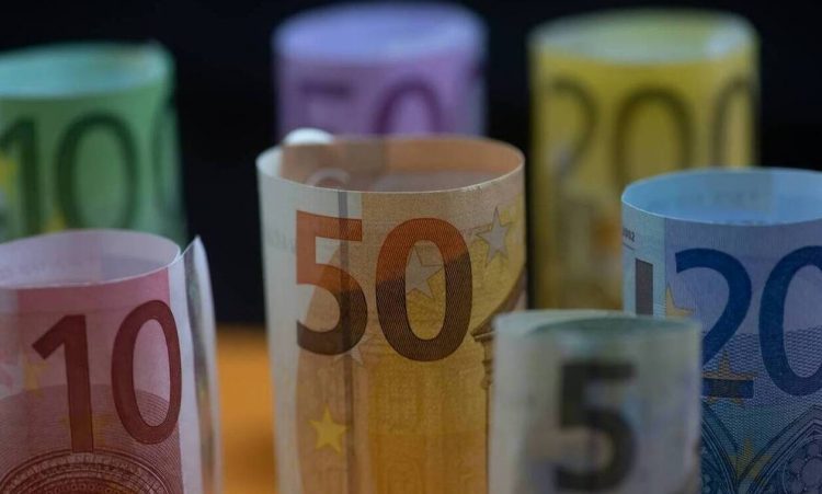 Δώρο Πάσχα: Πότε καταβάλλεται πώς υπολογίζεται