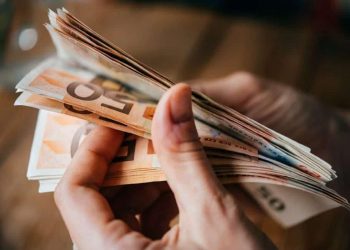 Ξεκινά να πληρώνει το πρόγραμμα «ΑΝΑΣΑ»