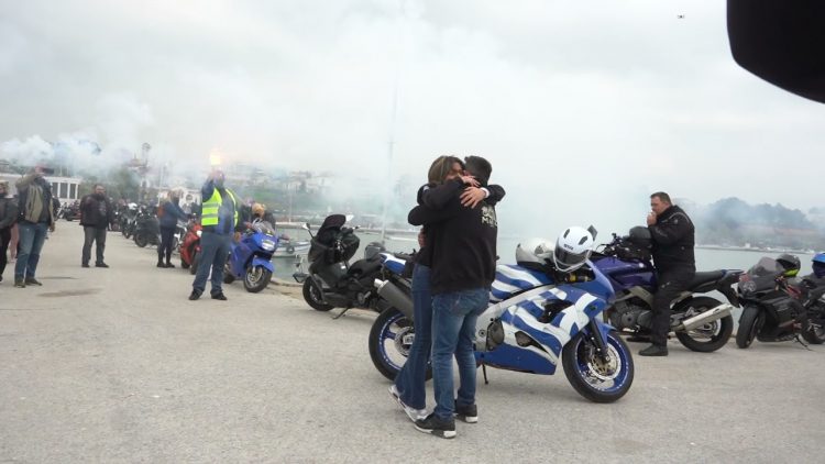 Θεσσαλονίκη: Εντυπωσιακή πρόταση γάμου με μηχανές και drone στη Ν. Μηχανιώνα (video)