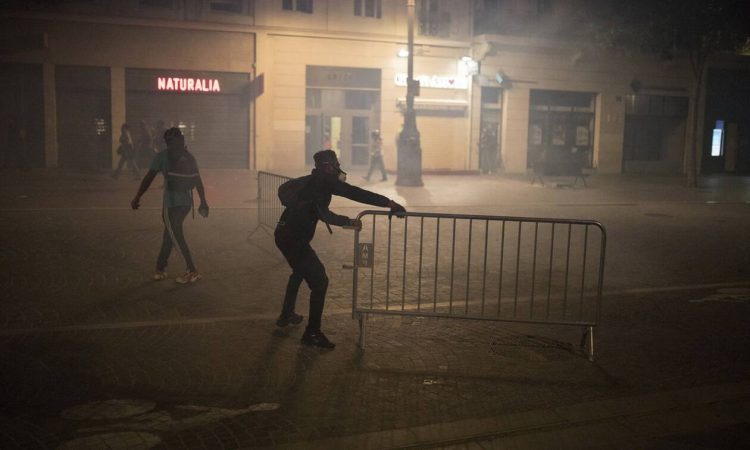 ΗΠΑ: Ταραχές στη Μινεάπολη μετά το θάνατο νεαρού που πυροβόλησε αστυνομικός