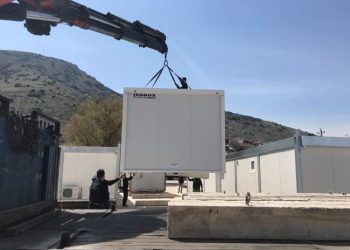 197 οικογένειες εγκαταστάθηκαν σε οικίσκους και τροχόσπιτα ένα μήνα μετά τον καταστροφικό σεισμό