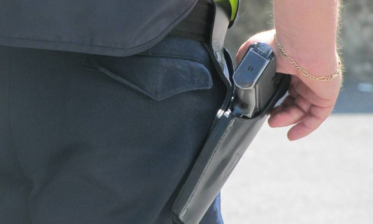 ΗΠΑ: 17χρονος σκότωσε συνομήλικη φίλη του προσπαθώντας να ξεμπλοκάρει όπλο