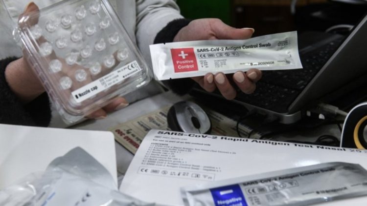 Ξεκίνησε η διανομή των self test στα φαρμακεία των Τρικάλων