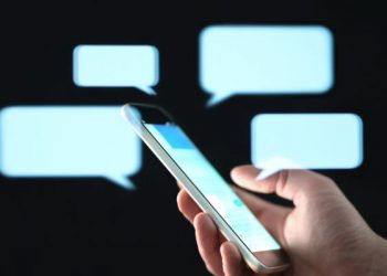Έρωτας μέσω chat: είναι απιστία;
