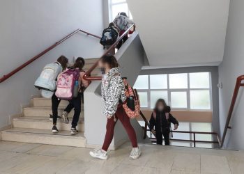 Λύκεια: Με σχολική κάρτα και self test επιστρέφουν οι μαθητές – Τι θα γίνει με Γυμνάσια, Δημοτικά