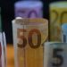 Εβδομάδα πληρωμών: Καταβάλλονται επιδόματα και αναδρομικά – Ποιοι πάνε ταμείο