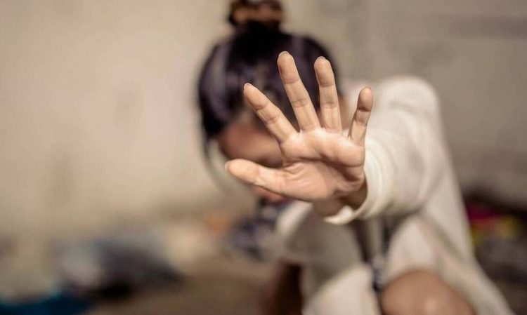 Ρόδος: Καταδίκη πατέρα σε φυλάκιση 14 ετών – Έδερνε τις κόρες του και τη σύζυγό του