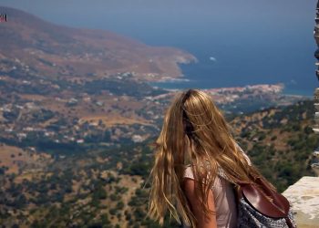 Αυτό είναι το πιο εντυπωσιακό βυζαντινό μοναστήρι της Άνδρου! (βίντεο)