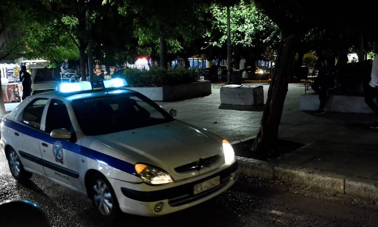 Η σπείρα της… απλώστρας: Τους έκλεβαν προφασιζόμενοι ότι έπεφταν ρούχα από το μπαλκόνι