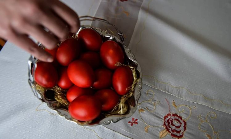 Πάσχα 2021: Όλα τα μέτρα – Πώς θα μετακινηθούμε, πόσα άτομα επιτρέπονται στο τραπέζι