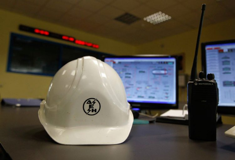 Προσποιούνταν τους υπαλλήλους της ΔΕΗ και ξάφρισαν Τρικαλινές-17.000 ευρώ η λεία