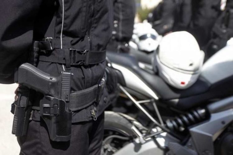 Στο Νοσοκομείο αστυνομικός της ομάδας Ζ έπειτα από τροχαίο στα Τρίκαλα