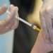 Κορονοϊός: Αποτελεσματικά τα εμβόλια της Pfizer και της AstraZeneca κατά της ινδικής μετάλλαξης