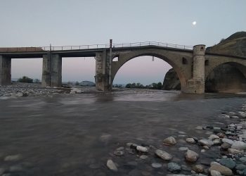 Το εντυπωσιακό γεφύρι της Σαρακίνας στα Τρίκαλα