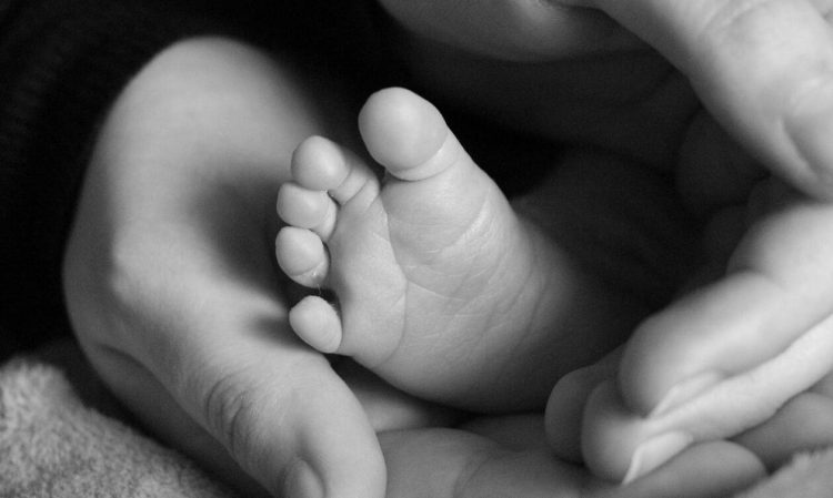 Απίστευτο: Γυναίκα στο Μάλι γέννησε εννιάδυμα!