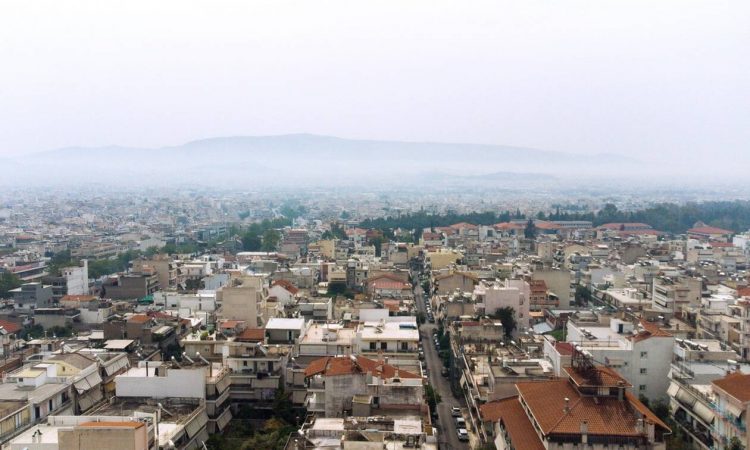 Καιρός τώρα: Με σκόνη και ζέστη η Δευτέρα του Πάσχα – Πού θα ρίξει λασποβροχή (pics)
