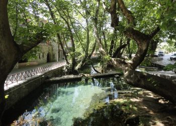 Ταξίδι στην Κεντρική Ελλάδα-Βουτιά στην Ιστορία