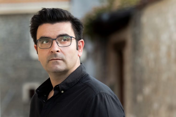 “Δεν θέλω πια να σ’ αγαπώ” νέο τραγούδι του Τρικαλινού Κώστα Μπουντούρη