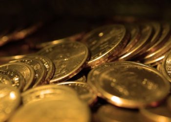 Λίρες, κοσμήματα κι εργαλεία η λεία 4 διαρρηκτών στα Τρίκαλα-Διέρρηξαν θερμοκήπιο, μάντρα αυτοκινήτων και φανοποιείο