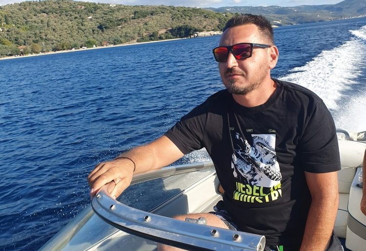 Θρήνος στα Τρίκαλα: Έφυγε από τη ζωή ο 43χρονος Μάκης Κωφός-Νοσηλευόταν στη ΜΕΘ Covid-19