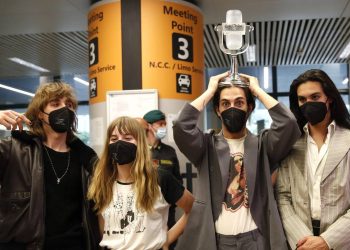 Eurovision 2021: Ναρκωτικά ή σπασμένο γυαλί για τον Damiano David; – Η ώρα των αποδείξεων