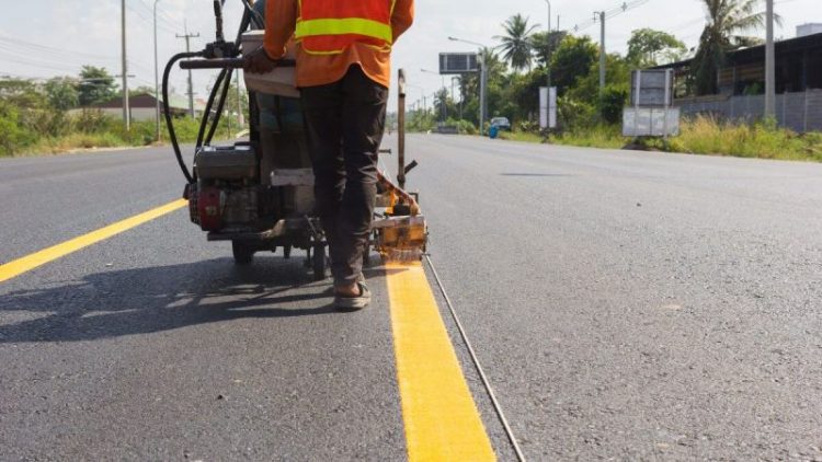 Διαγραμμίσεις για στάθμευση στα Τρίκαλα