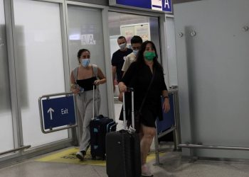 Πράσινο πιστοποιητικό εμβολιασμού: Τι είναι και πότε θα μπορούν οι Έλληνες να το εκδώσουν