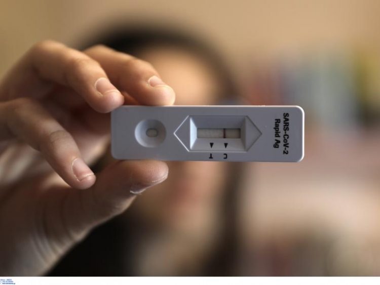 Κανείς μαθητής κι εκπαιδευτικός δεν θα εισέρχεται στα σχολεία χωρίς βεβαίωση σελφ-τεστ -Δηλώσεις Χρ. Τρικάλη-Δ. Ανασταστίου