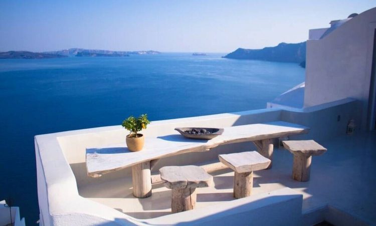 Κοινωνικός Τουρισμός 2021: «Τρέχουν» οι αιτήσεις – Ποιοι είναι οι δικαιούχοι του προγράμματος