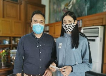 Συμβολικό δώρο του Δημάρχου Τρικκαίων για το ταξίδι της Φένιας Τζέλη προς το Τόκιο