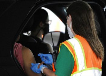 Κορονοϊός – ΗΠΑ: Αναφορές για καρδιακά προβλήματα σε νέους που εμβολιάστηκαν
