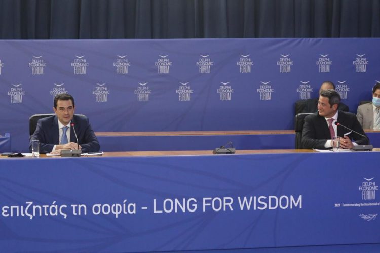 Στο Φόρουμ των Δελφών με τον Αντιπρόεδρο Τίμερμανς ο Κώστας Σκρέκας