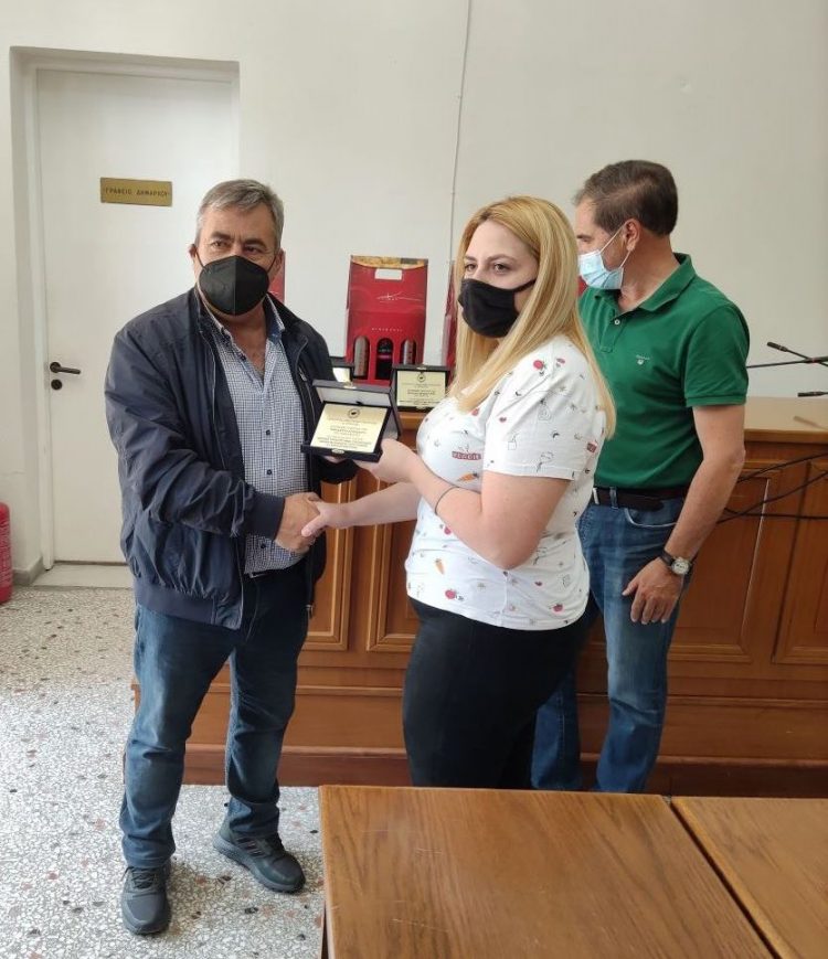 Βραβεύτηκαν παιδιά υπαλλήλων Δήμου Πύλης τα οποία πέρασαν σε Πανεπιστήμια