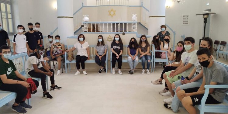 Επίσκεψη του 5ου Γυμνασίου στην «Ιερά Συναγωγή»