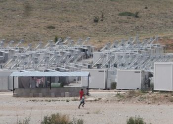 Συναγερμός για φωτιά στη δομή του Κουτσόχερου