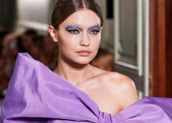 Gigi Hadid: Μόλις υιοθέτησε το απόλυτο καλοκαιρινό μακιγιάζ που θα λατρέψετε