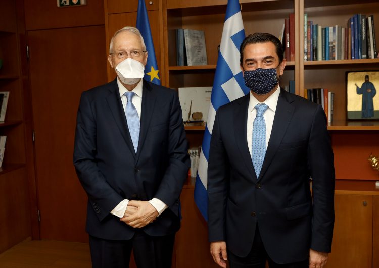 Συνάντηση Σκρέκα με τον Κυβερνήτη της Τράπεζας Ανάπτυξης του Συμβουλίου της Ευρώπης για την ενεργειακή φτώχεια