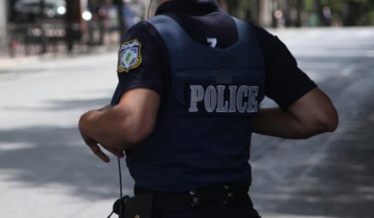 Οι Τρικαλινοί αστυνομικοί που επανέφεραν πολίτη στη ζωή