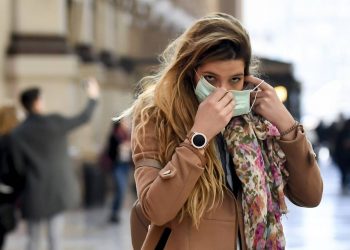 Κορονοϊός: Συναγερμός για τη μετάλλαξη Δέλτα – Μεταδίδεται σε 5 δεύτερα χωρίς επαφή